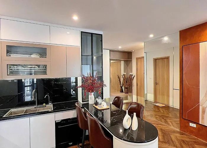 Bay Garden B1911 View Bien